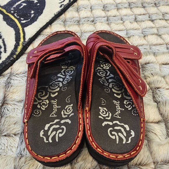 Propét Leather Sandals Red leather June Slide Sandals Women's size 8.5 - Picture 4 of 7